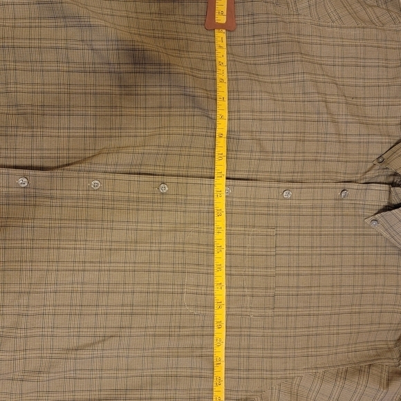 Van Heusen Large button down long sleeve shirt. 16.5 - Picture 6 of 12